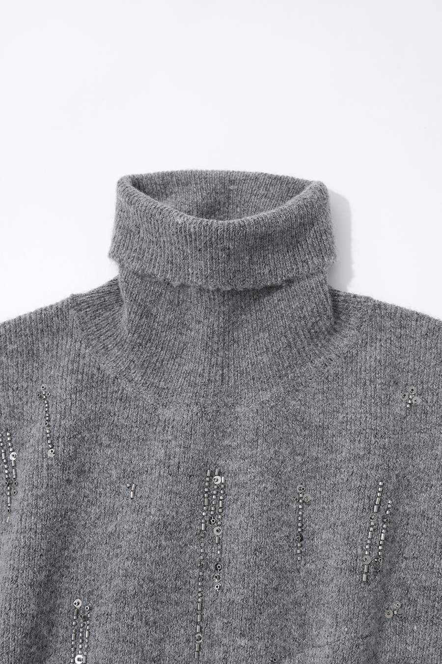 Tube Bead & Sequin Embellished Sweater|AMII
