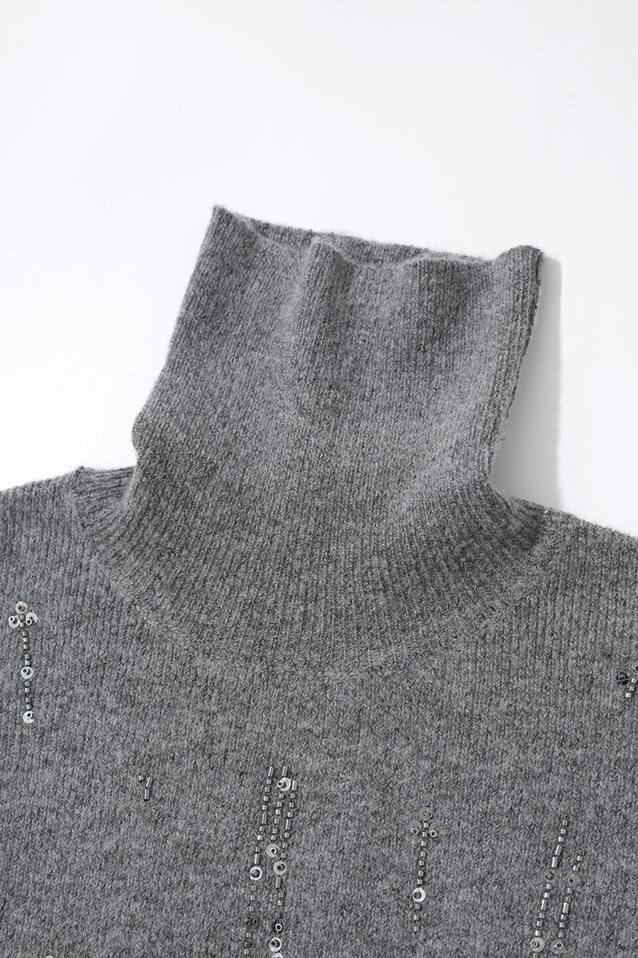 Tube Bead & Sequin Embellished Sweater|AMII