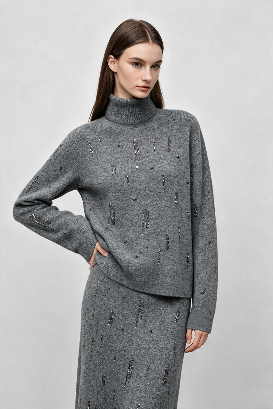 Tube Bead & Sequin Embellished Sweater|AMII