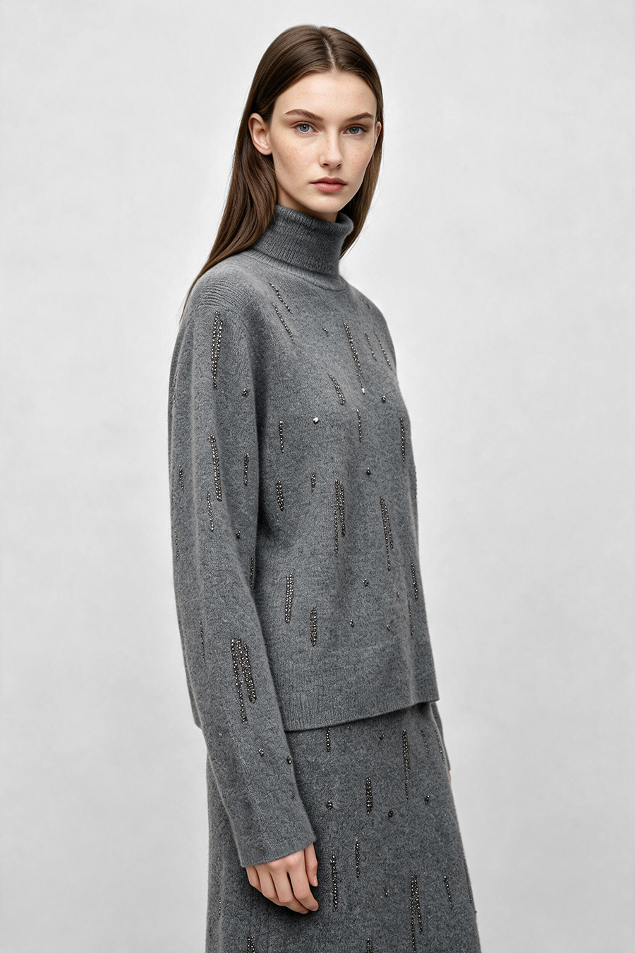 Tube Bead & Sequin Embellished Sweater|AMII