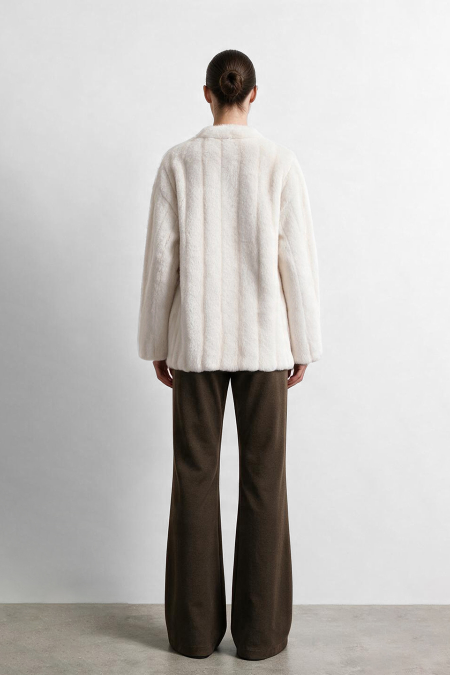 Light Luxury V-Neck Eco Fur Coat|AMII