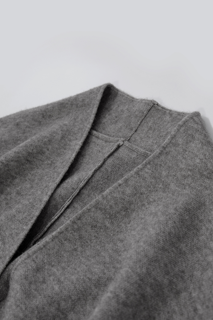 Loose V-Neck Knit Cardigan|AMII