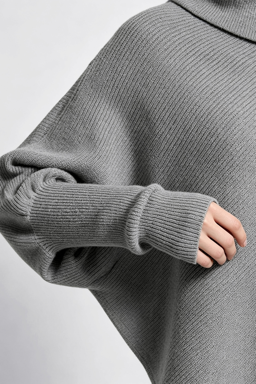 Relaxed Slanted Turtleneck Knit Sweater|AMII