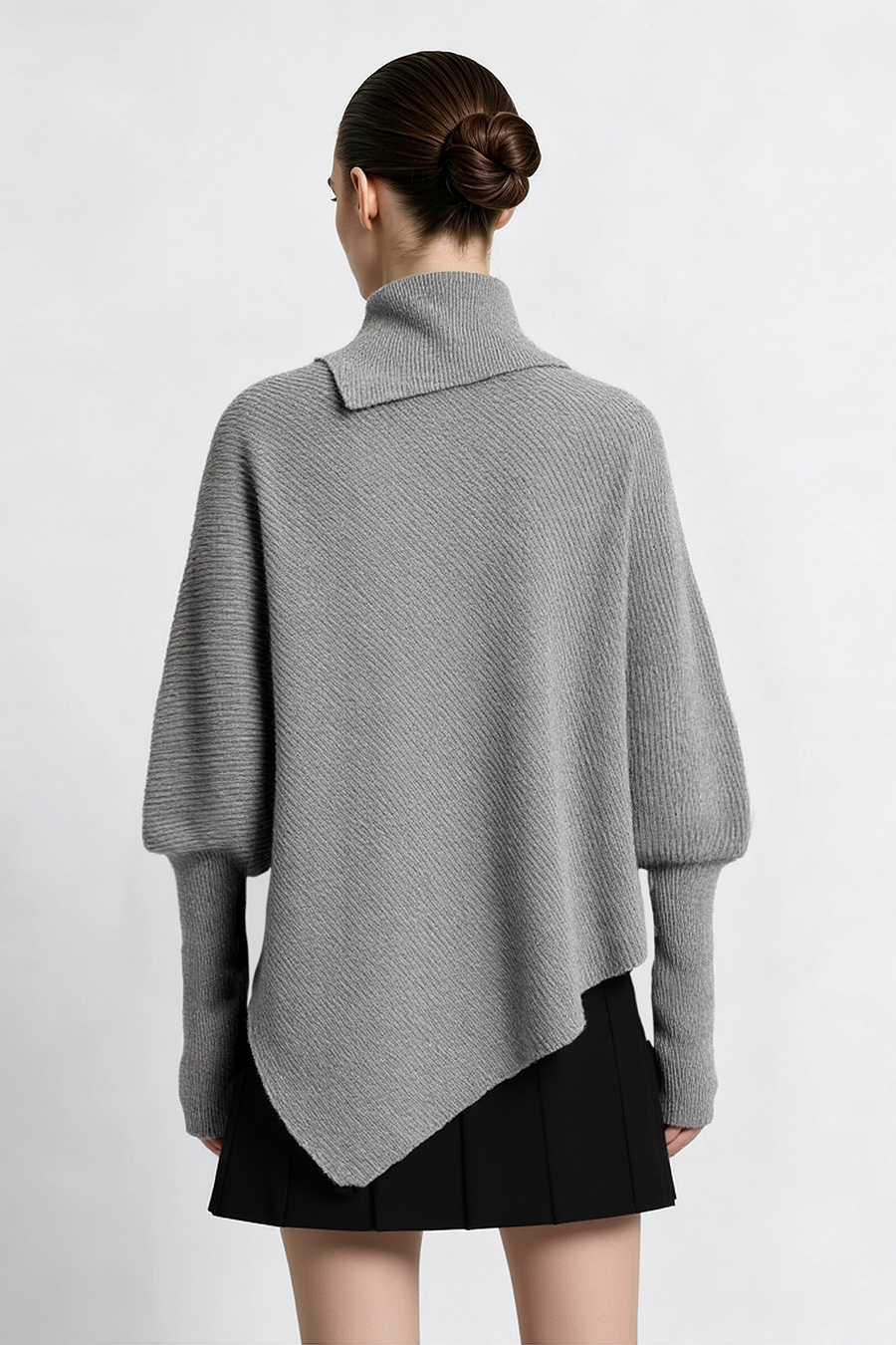 Relaxed Slanted Turtleneck Knit Sweater|AMII