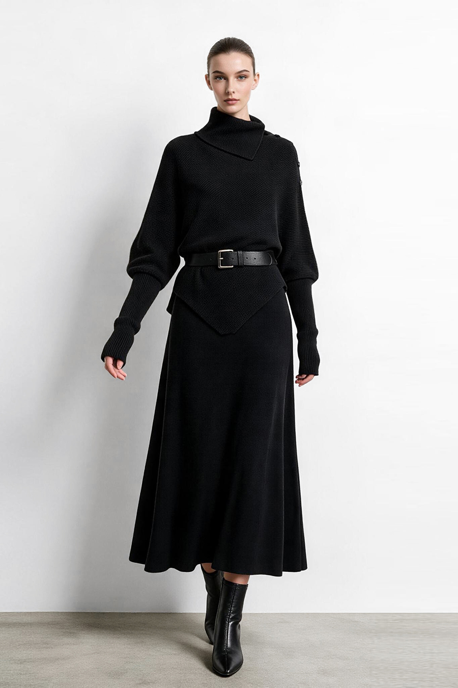 Relaxed Slanted Turtleneck Knit Sweater|AMII