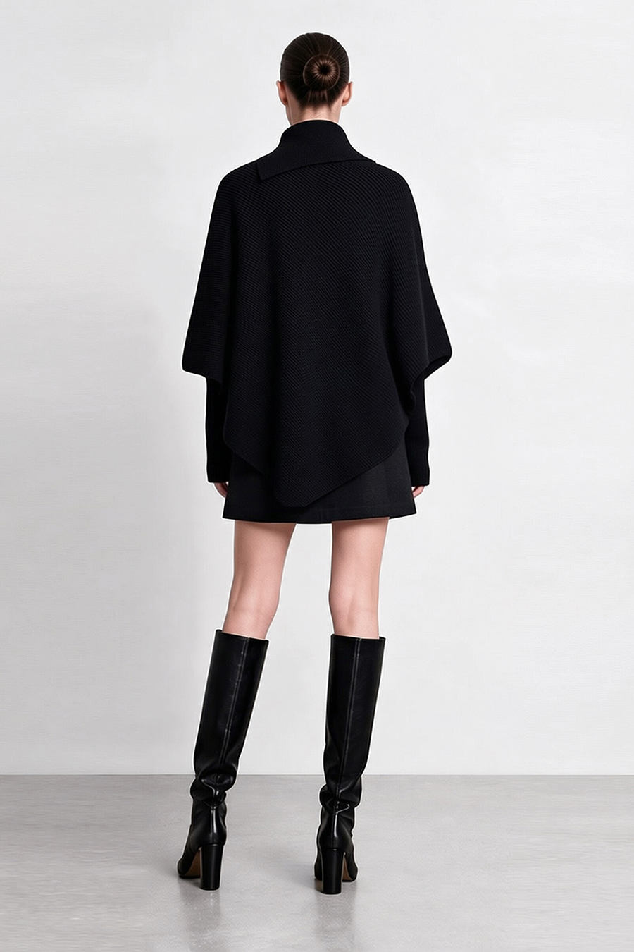 Relaxed Slanted Turtleneck Knit Sweater|AMII