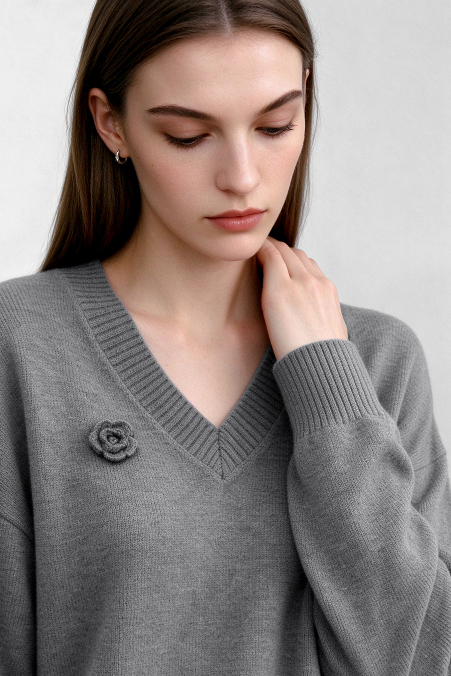 V-Neck Drop-Shoulder Crochet Sweater|AMII
