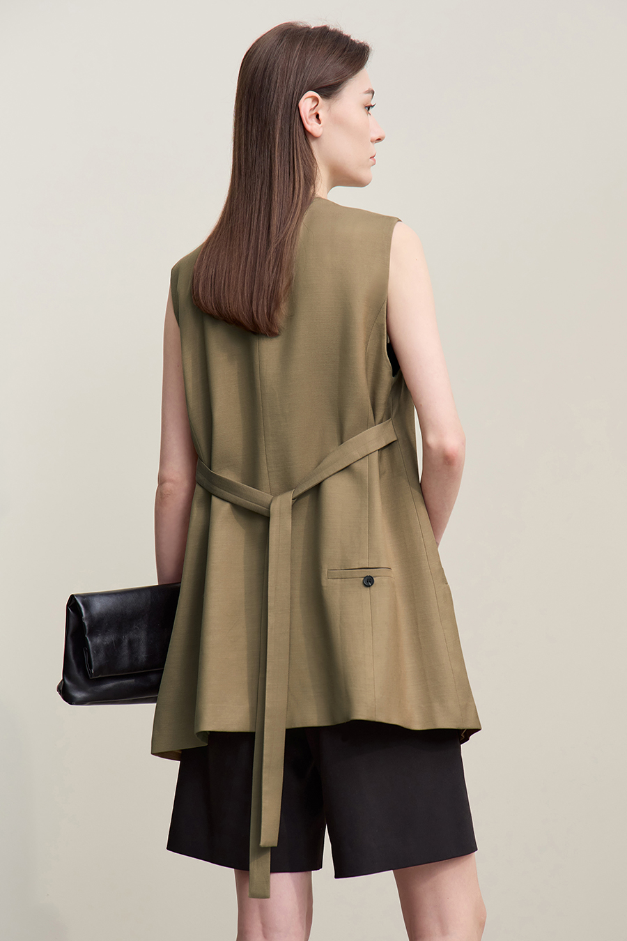 V-neck mid-length waistcoat|AMII
