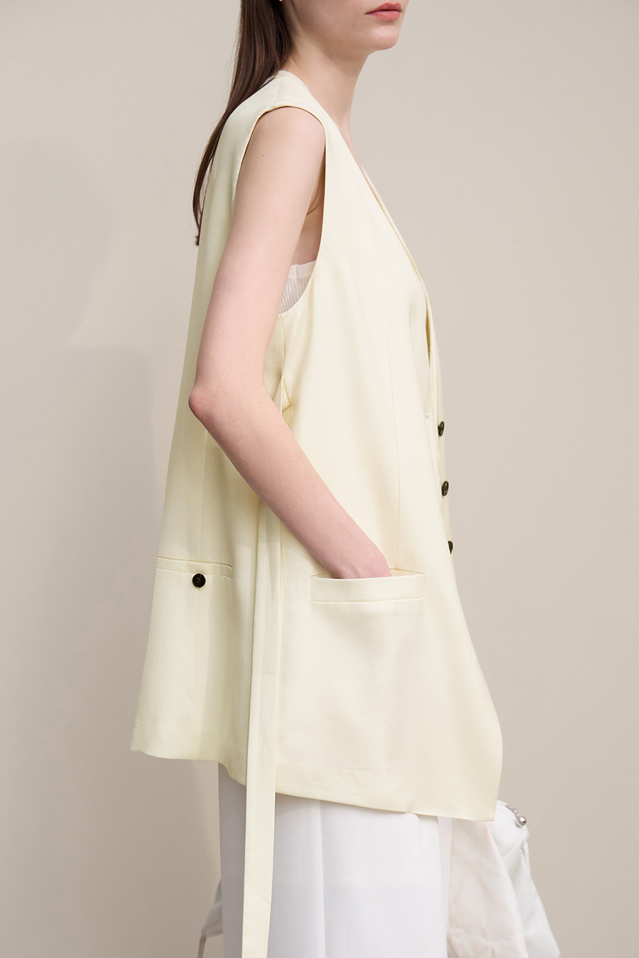 V-neck mid-length waistcoat|AMII