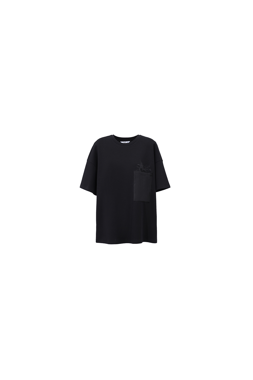 Satin Patch Pocket Embroidered T-Shirt|AMII