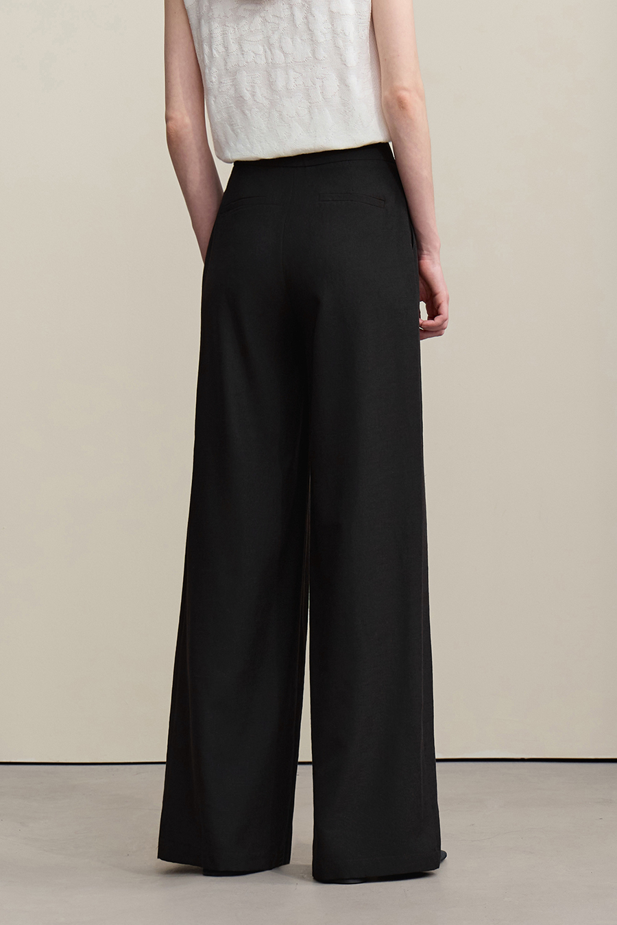 Beaded Brooch Casual Pants
