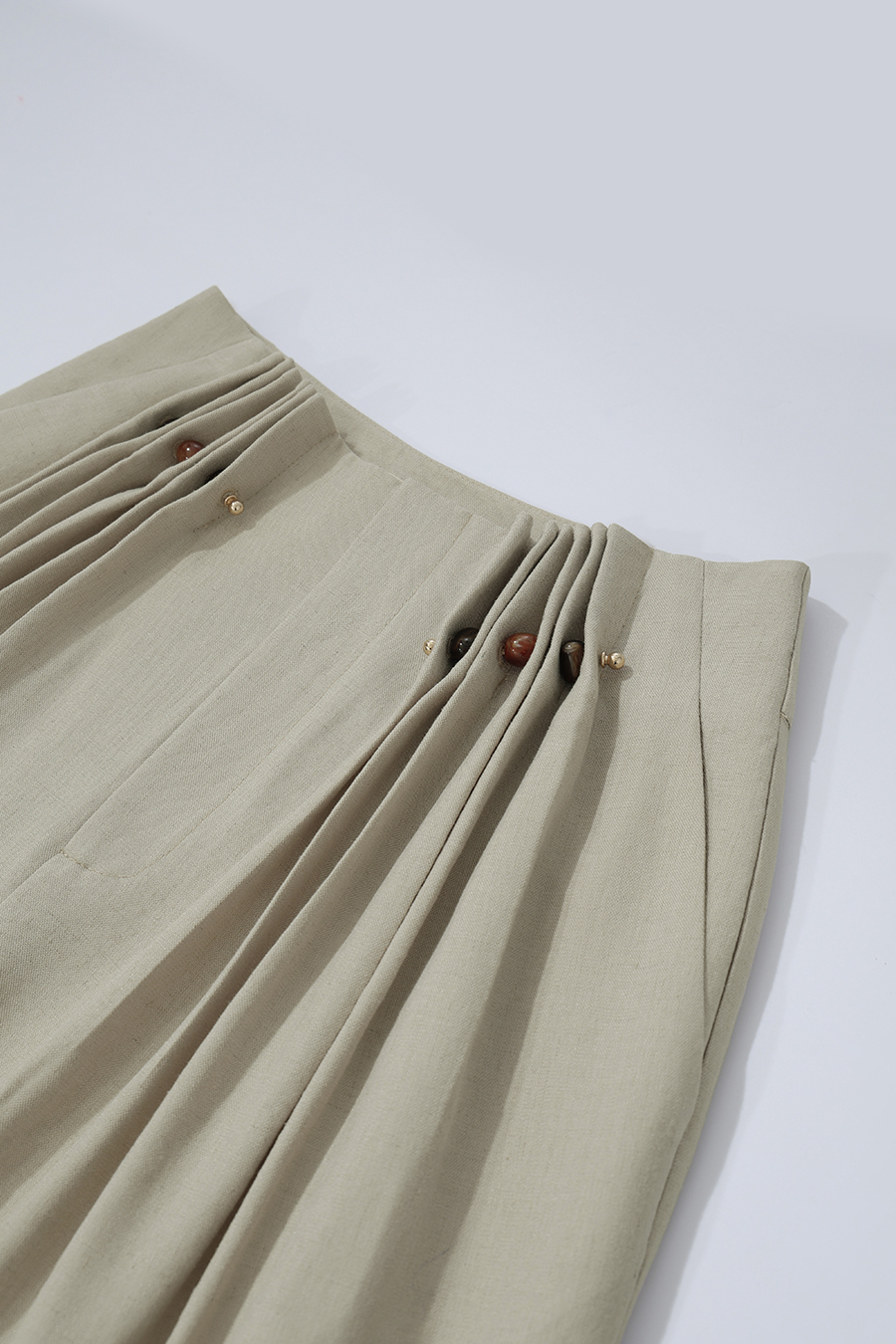 Beaded Brooch Casual Pants