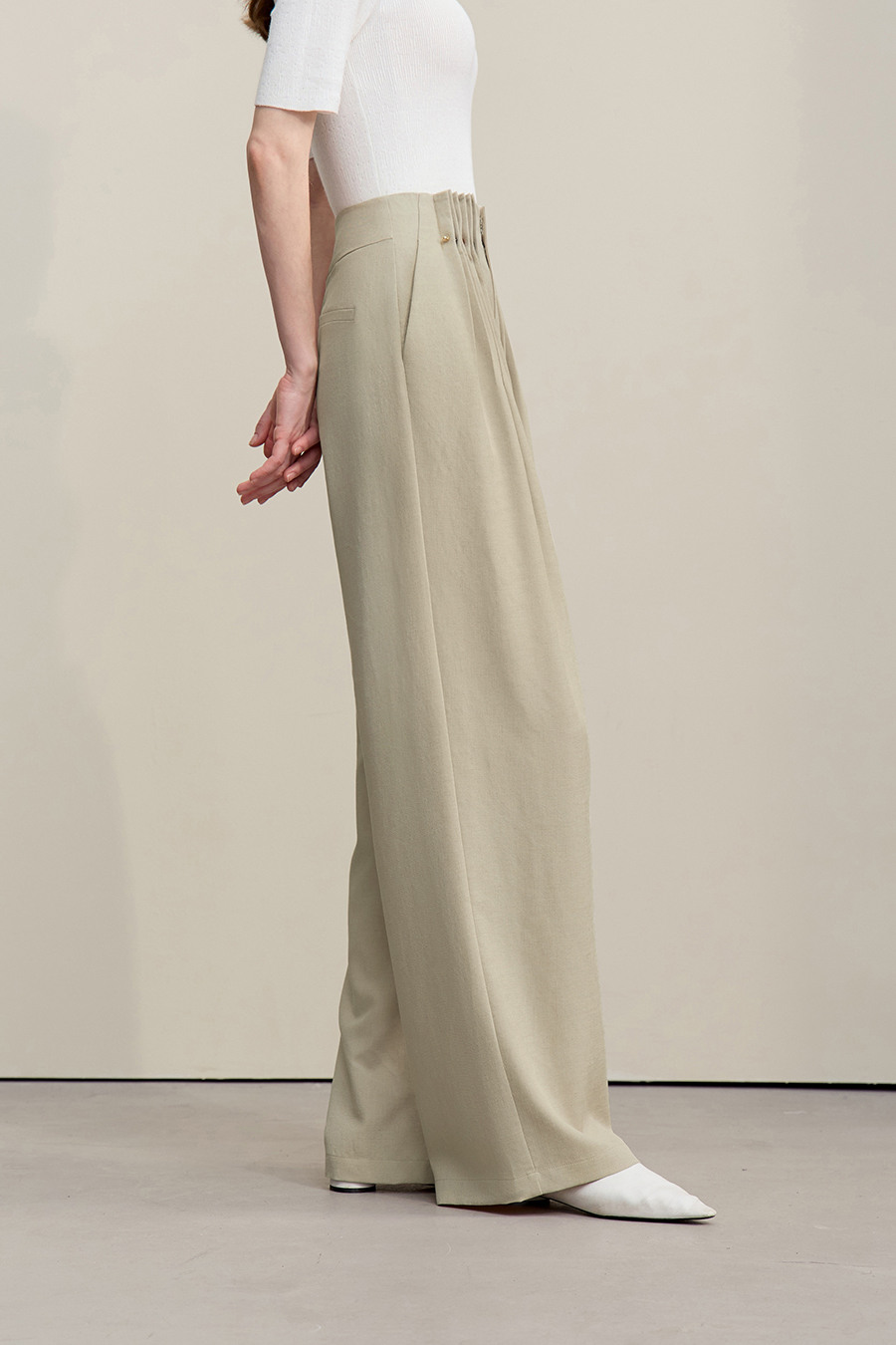 Beaded Brooch Casual Pants