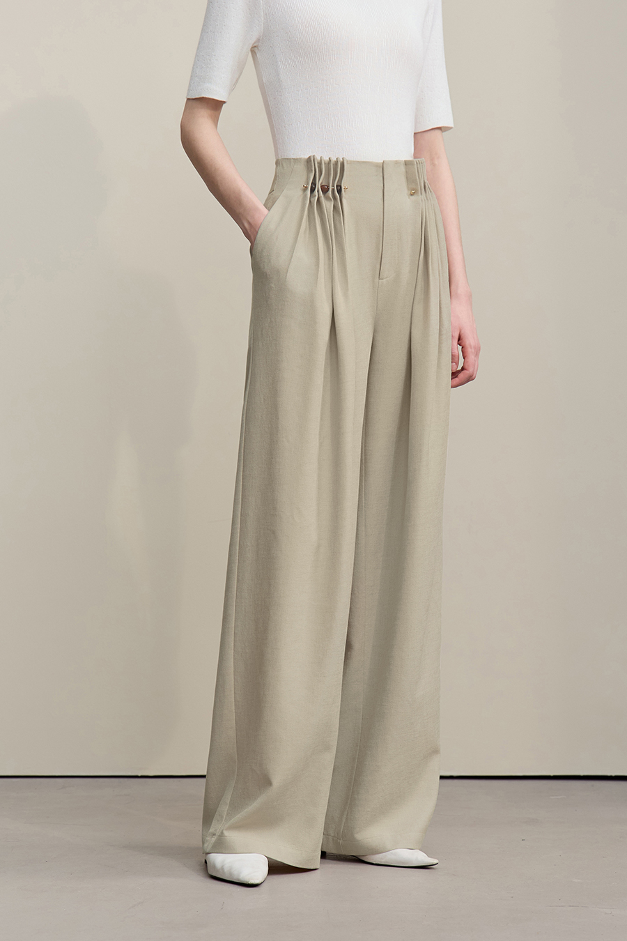Beaded Brooch Casual Pants