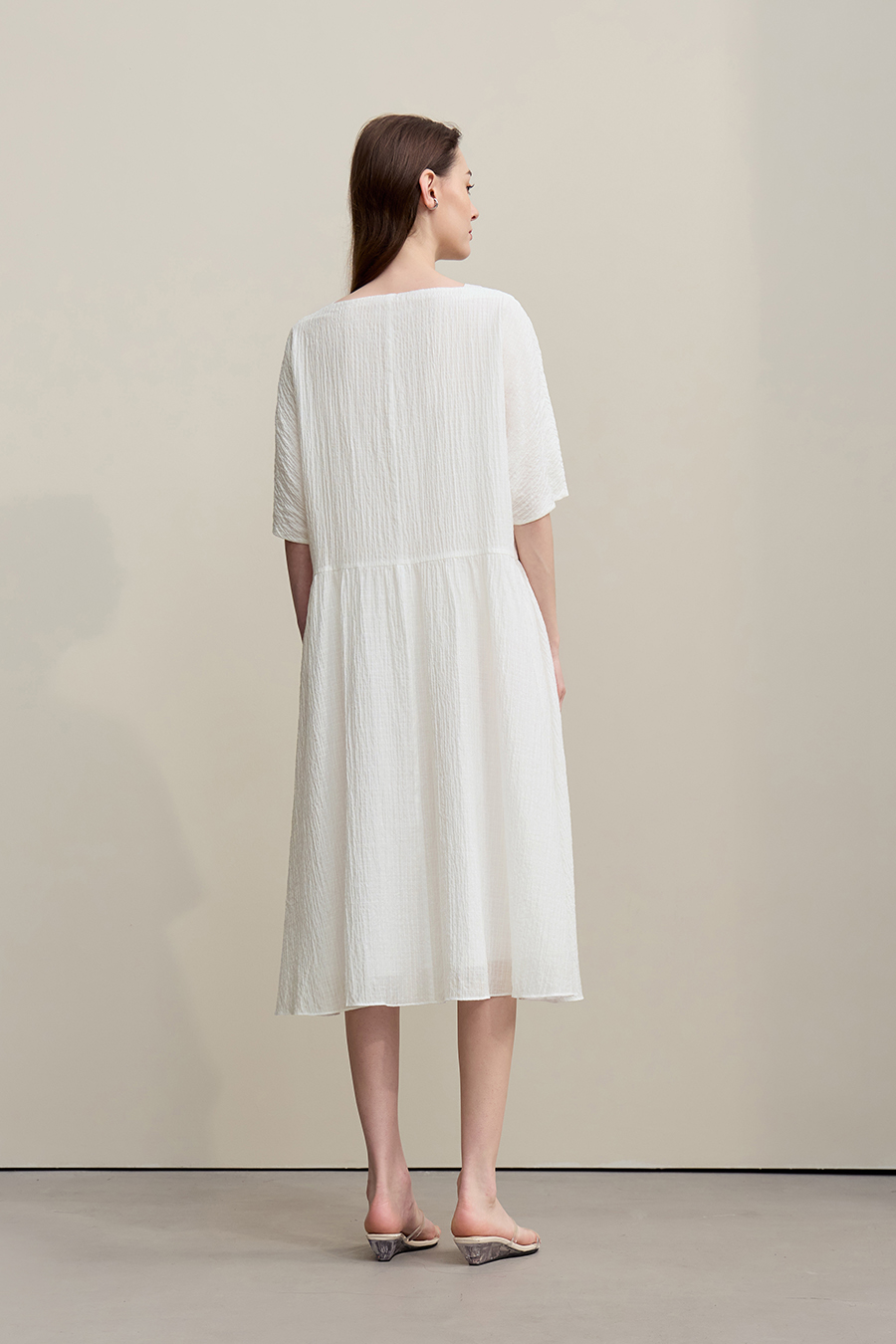 Off-the-Shoulder Three-Quarter Sleeve Dress|AMII
