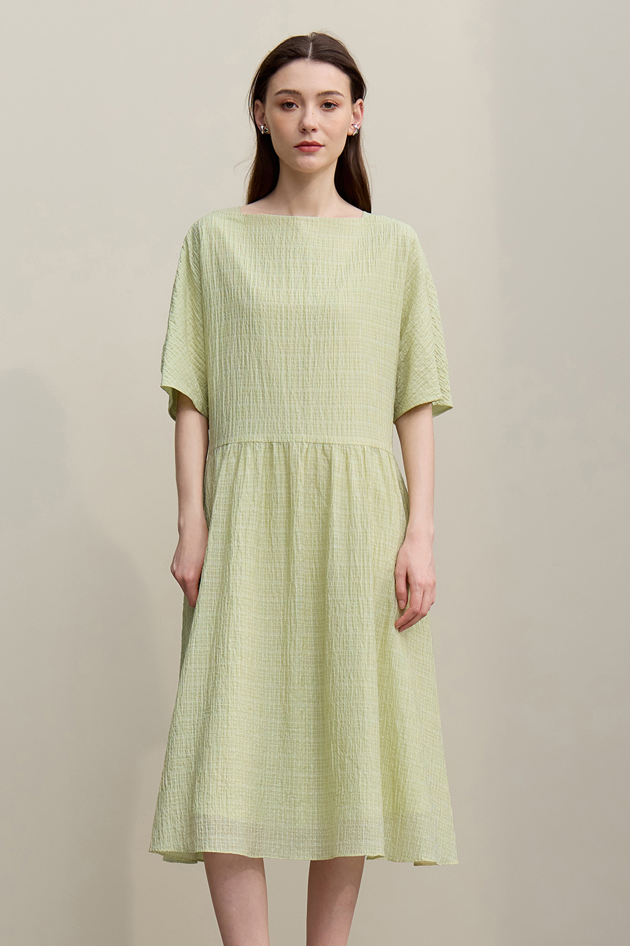 Off-the-Shoulder Three-Quarter Sleeve Dress|AMII