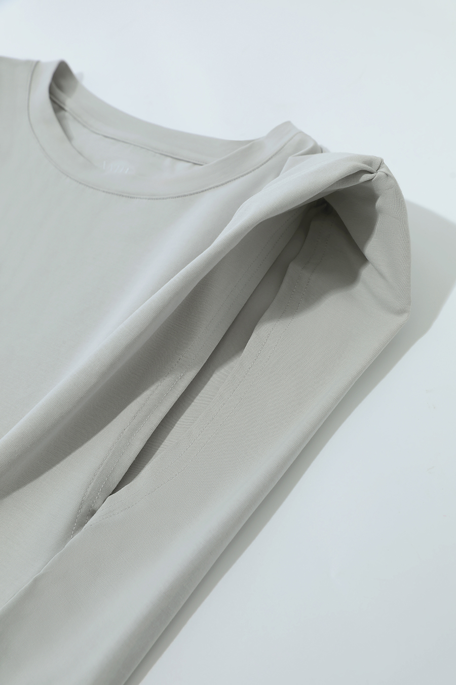 Wide Shoulder Ice Porcelain Cotton T-shirt