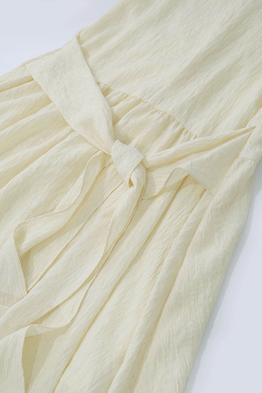 V-Neck Tie Dress|AMII