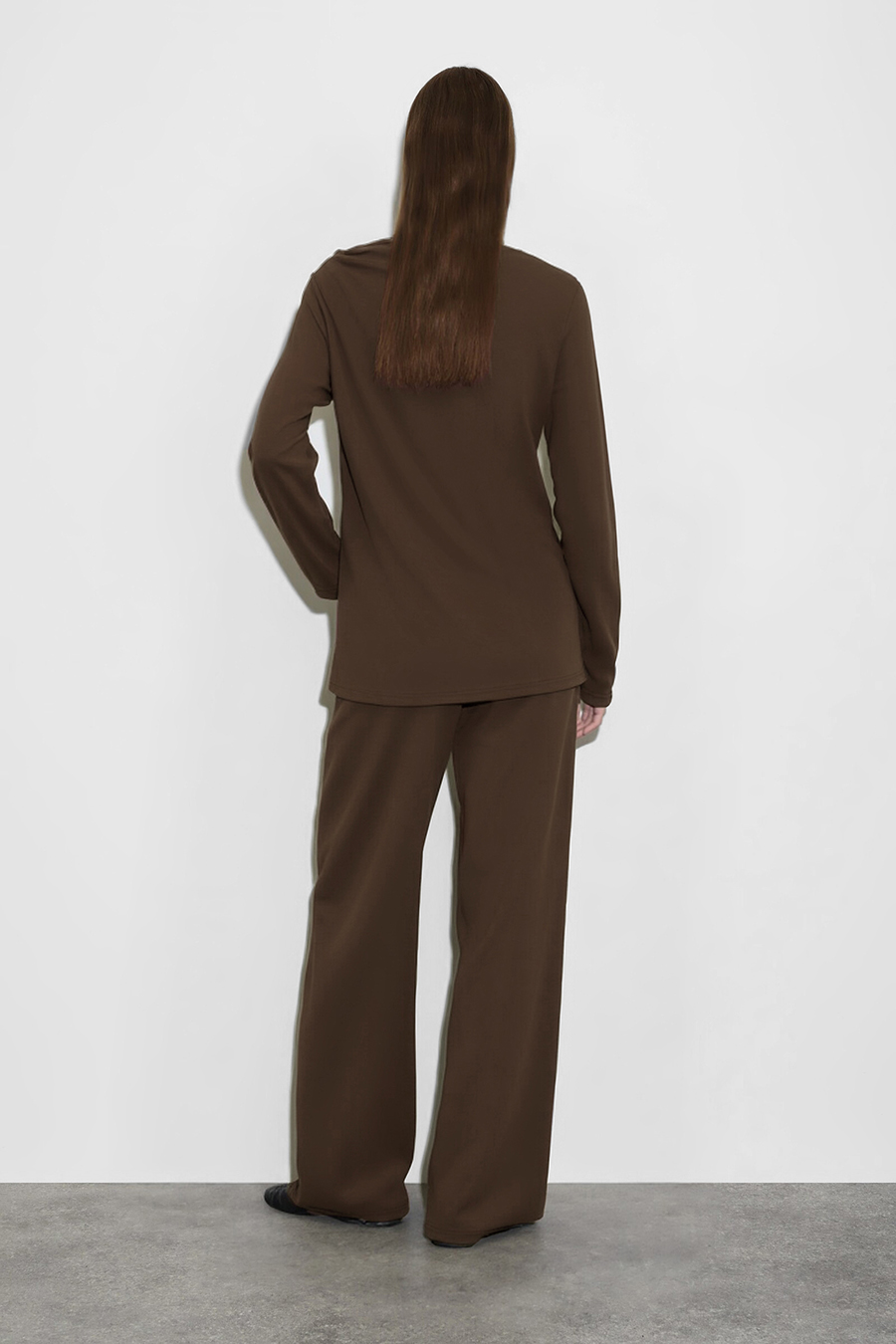 Off-Shoulder Ruched Tee | AMII