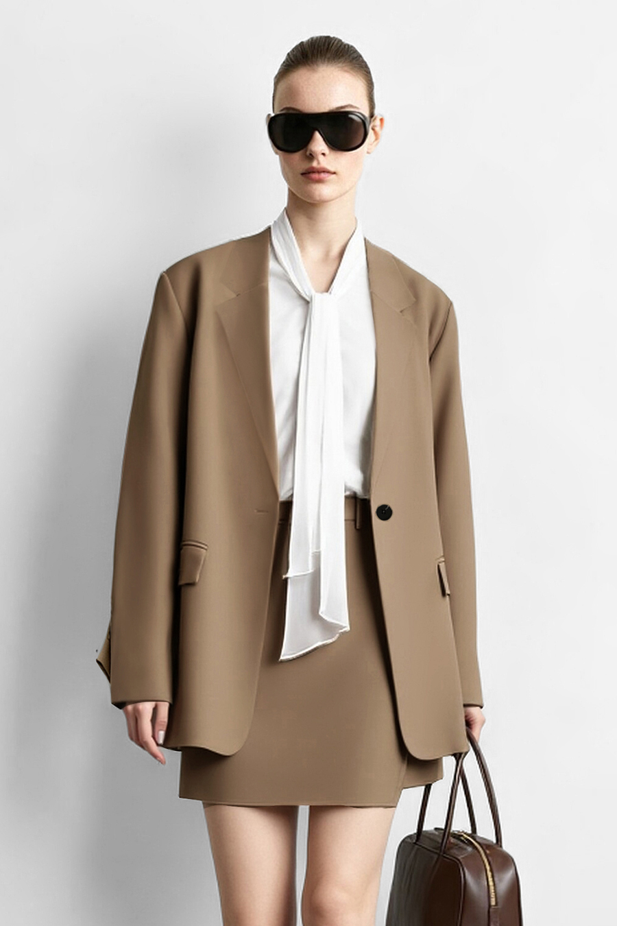 V‑neck wide‑shoulder loose suit|AMII