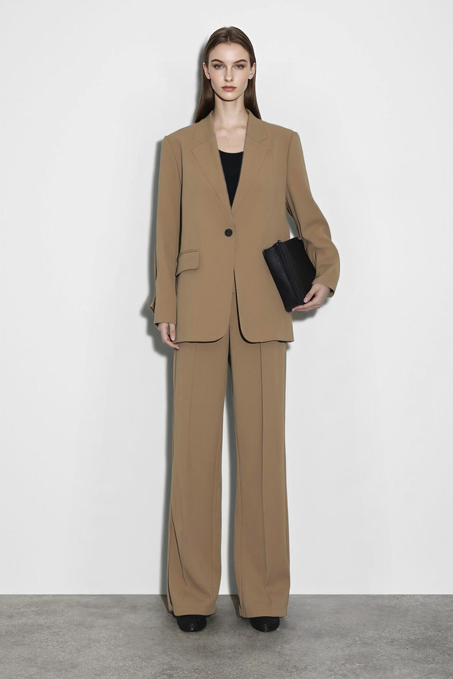 V‑neck wide‑shoulder loose suit|AMII