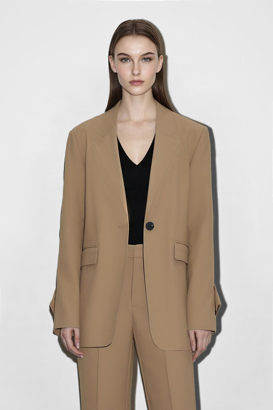 V‑neck wide‑shoulder loose suit|AMII
