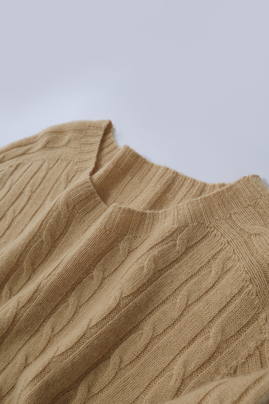 100% Wool Cable Knit Sweater | AMII