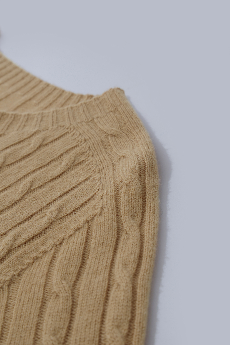 100% Wool Cable Knit Sweater | AMII