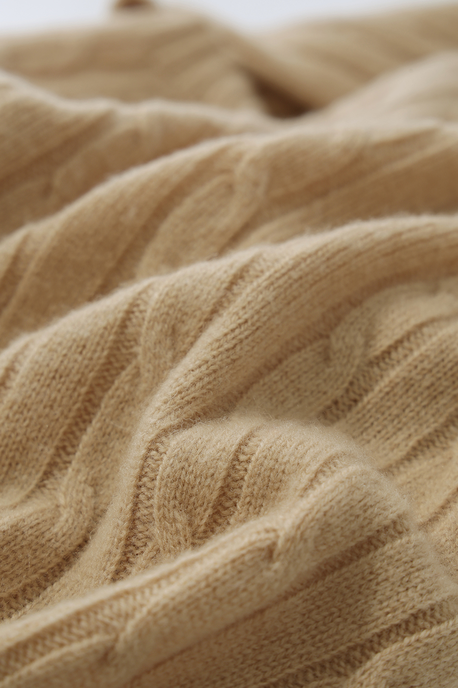 100% Wool Cable Knit Sweater | AMII