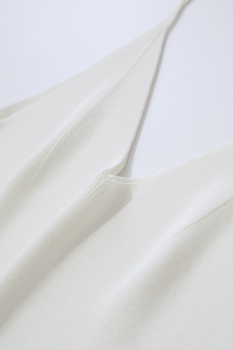 Rib V-Neck Knit Camisole | AMII
