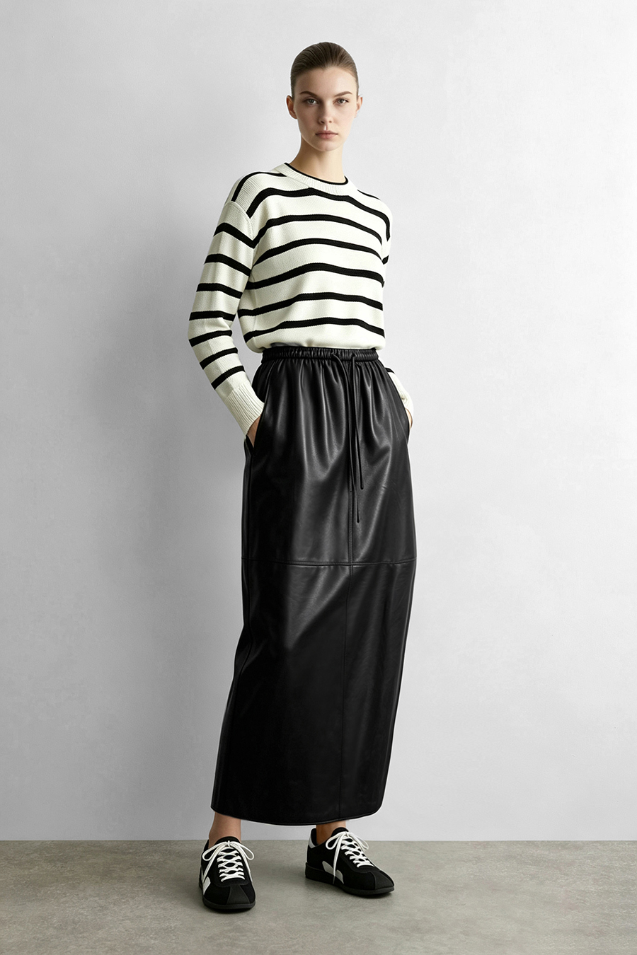 Eco Vegan Leather Skirt|AMII