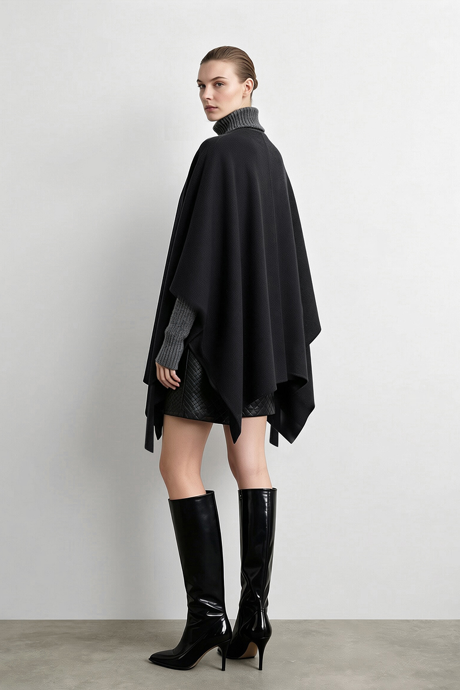 V-Neck All-Wool Double-Faced Coat|AMII