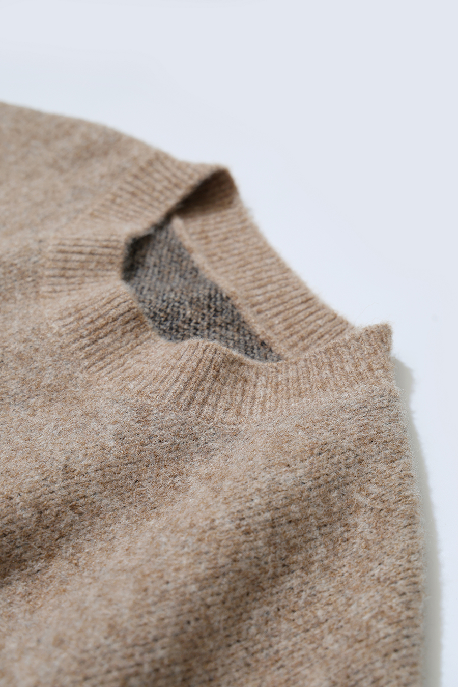 Bow-Embellished Jacquard Sweater|AMII
