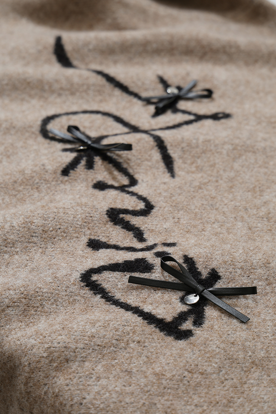 Bow-Embellished Jacquard Sweater|AMII