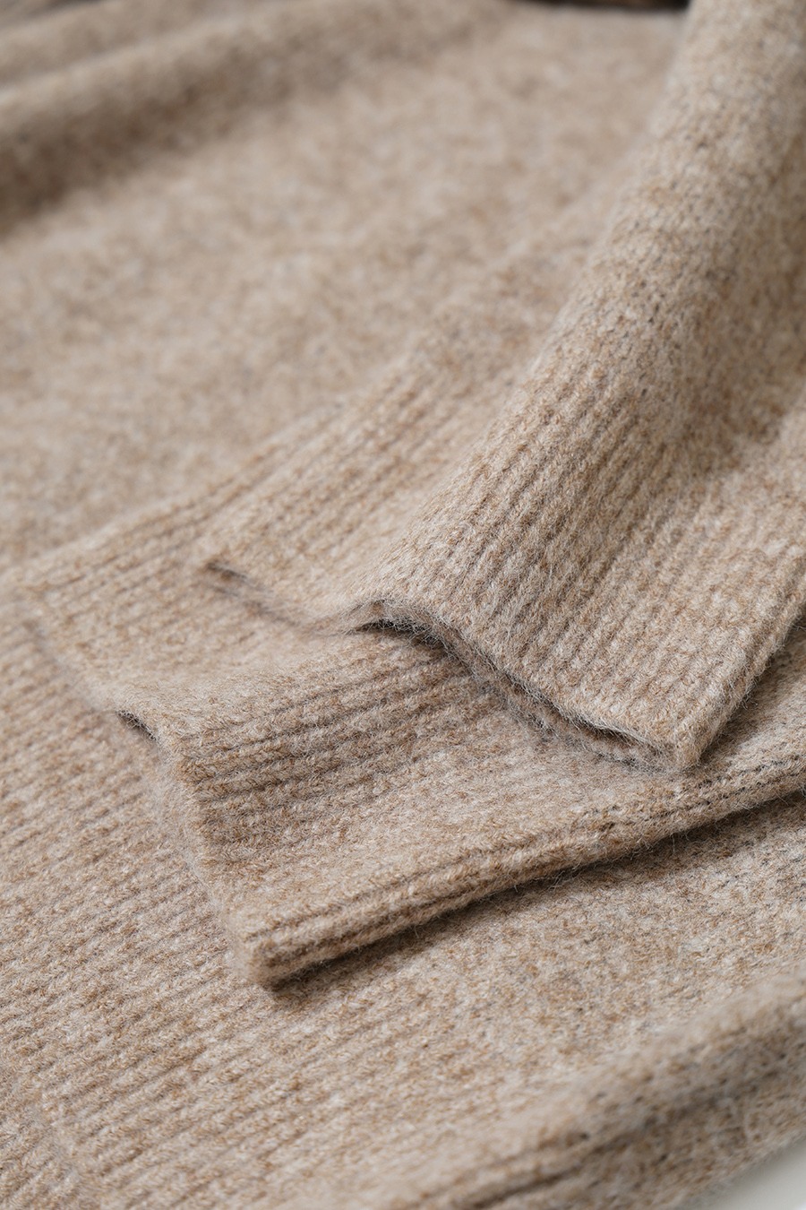 Bow-Embellished Jacquard Sweater|AMII