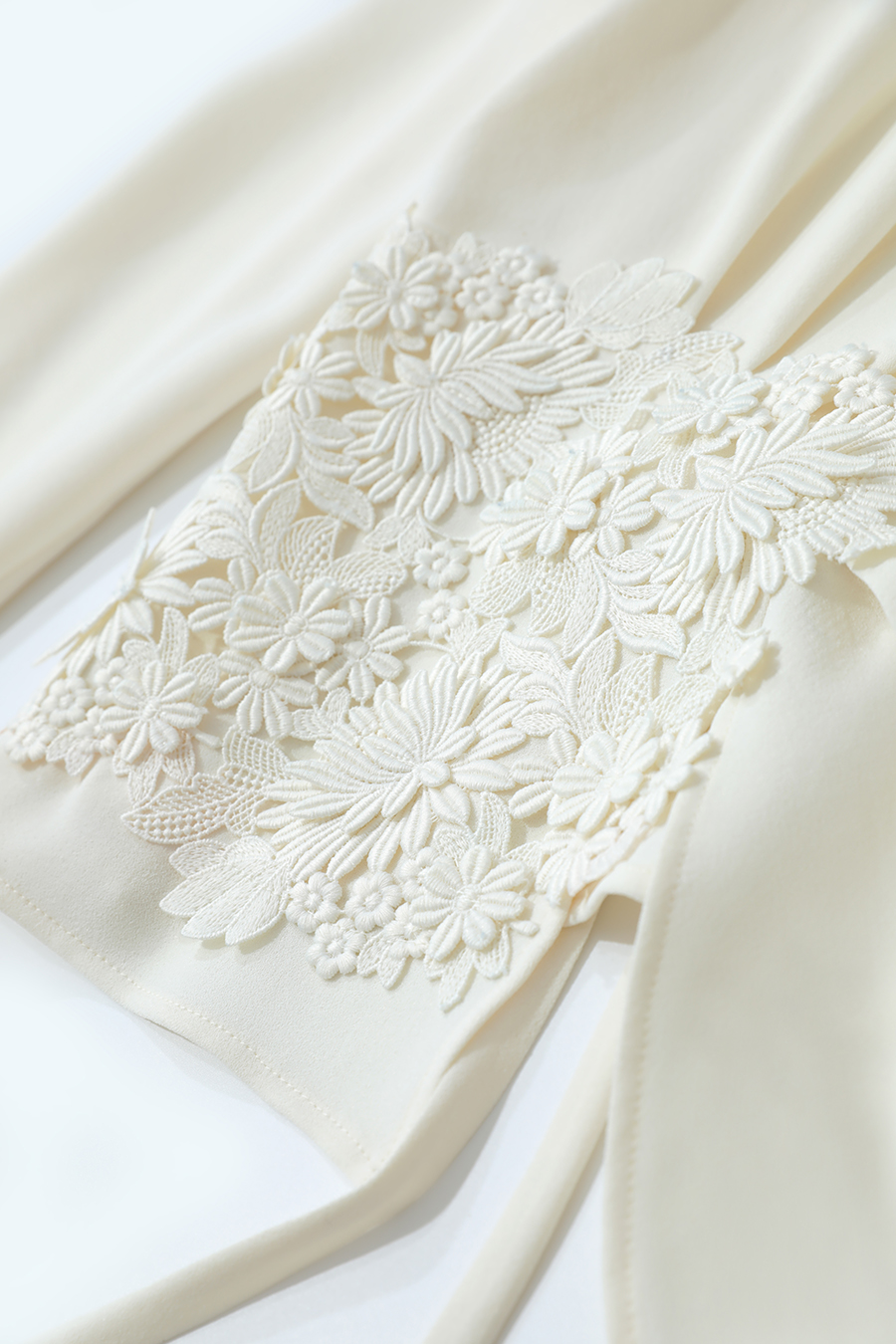 Crew Neck Lace Patchwork Chiffon Blouse|AMII-AMII.com