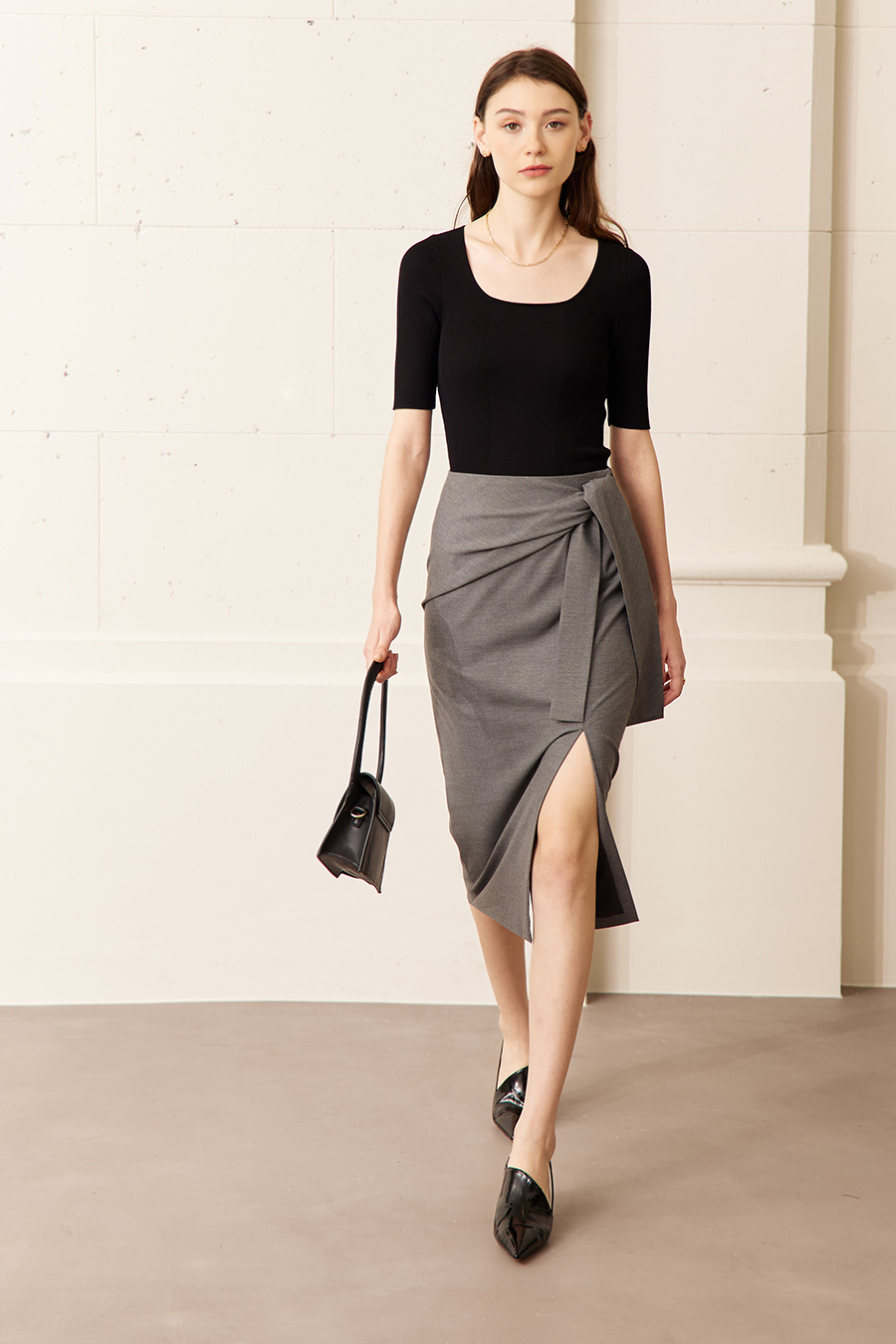 Tie Knot Slit Skirt