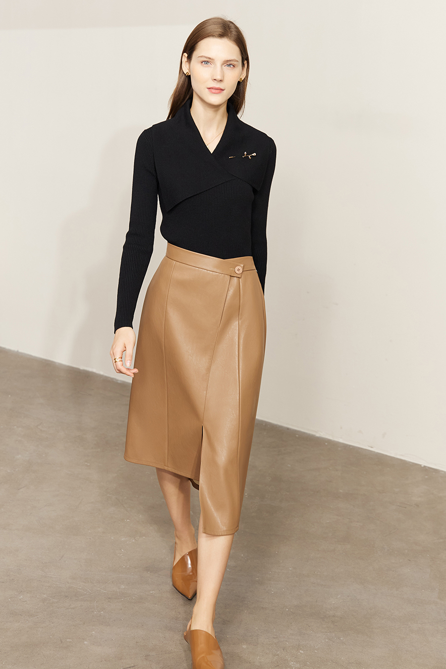 Rose Brooch Lapel Sweater