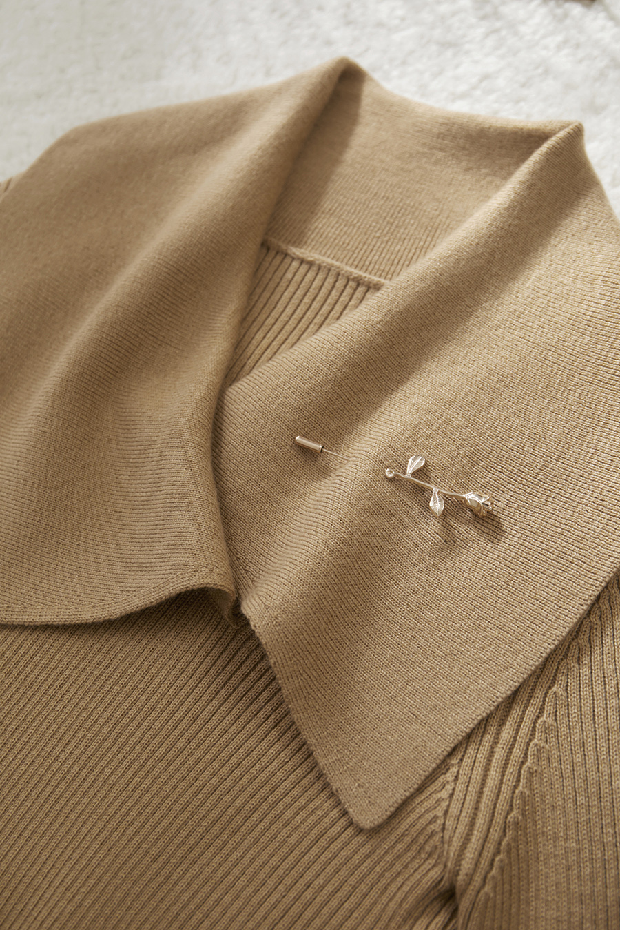 Rose Brooch Lapel Sweater