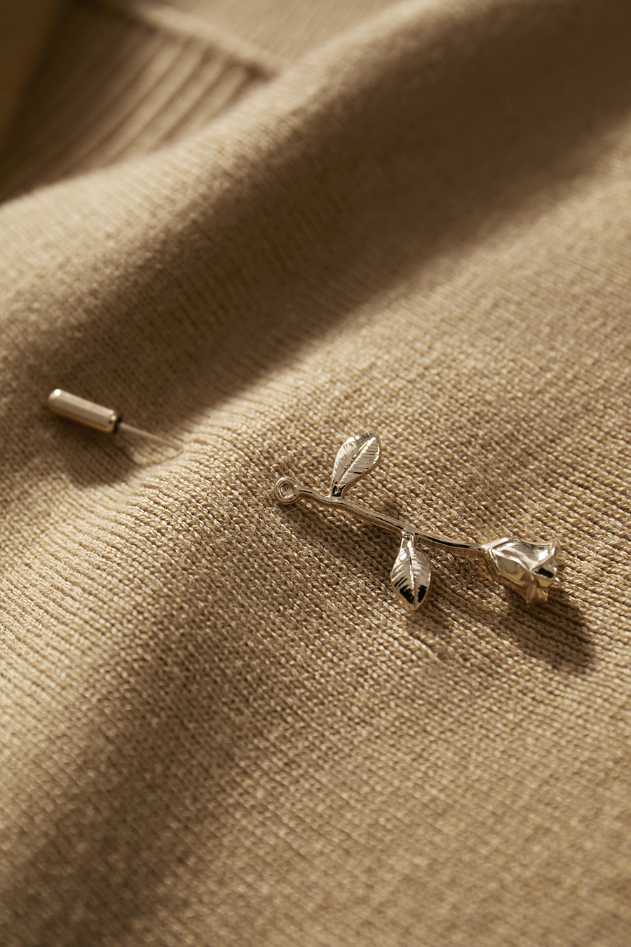 Rose Brooch Lapel Sweater