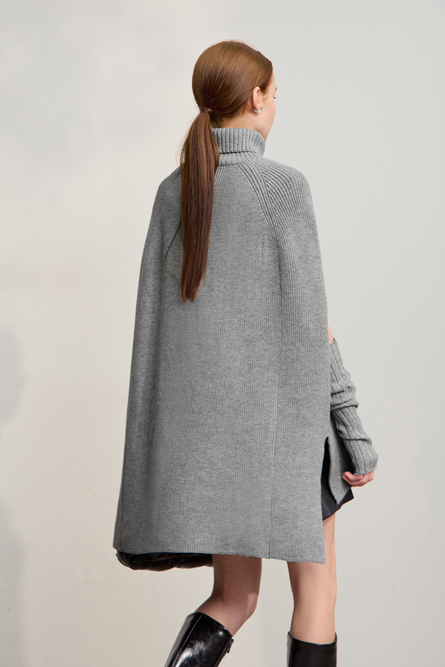 High Neck with Cuffs Slit Sweater|AMII-AMII.com