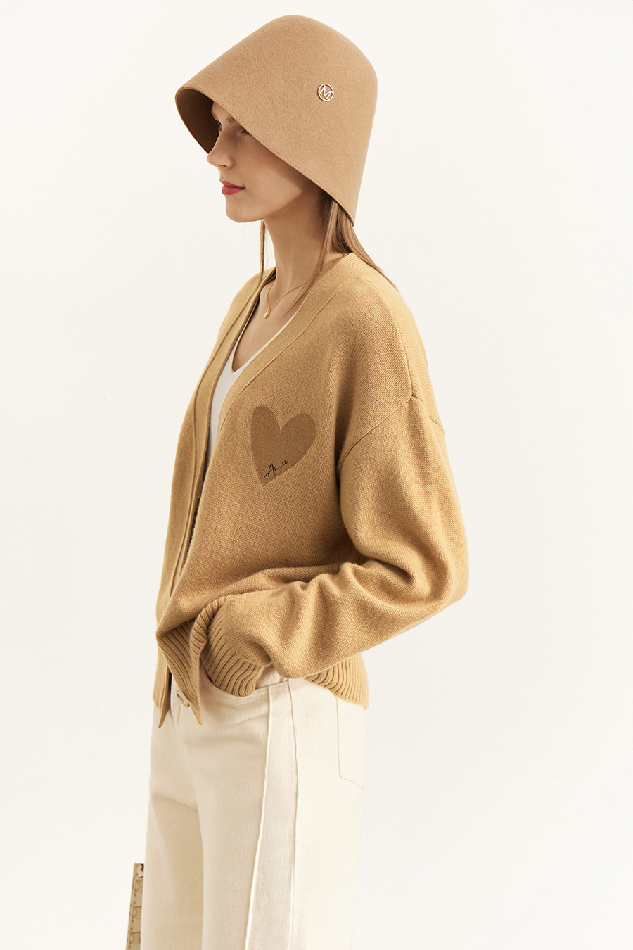 Embroidered V - Neck Knitted Cardigan|AMII-AMII.com