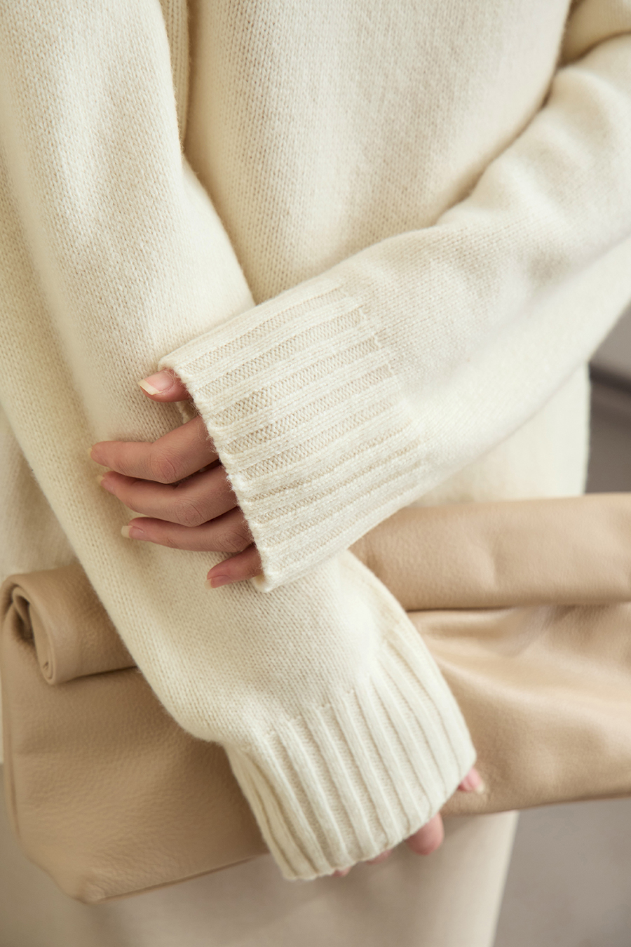 Seamless All-Wool Sweater|AMII-AMII.com