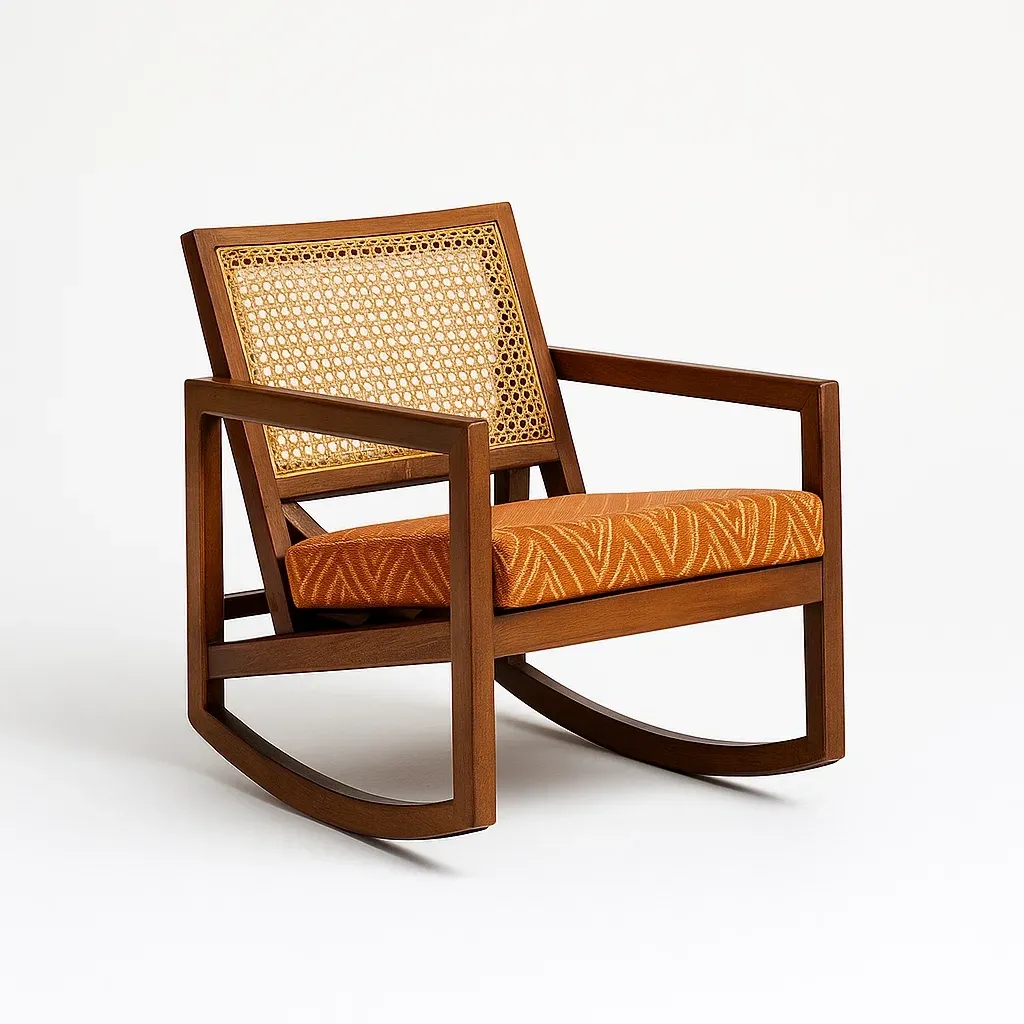 Sedia a dondolo in legno con schienale in rattan e cuscino in cotone arancione