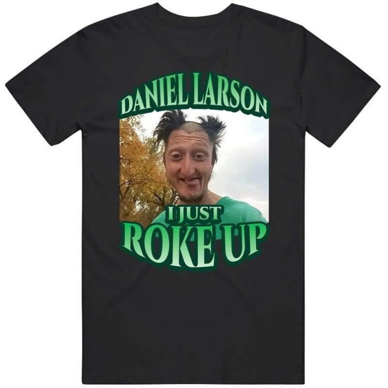 Daniel Larson Selfie Shirt – Casual Menswear T-Shirt, Funny Meme Dank Gen Z Joke Tee, Streetwear Round Neck Crewneck Short Sleeve-teelabpro