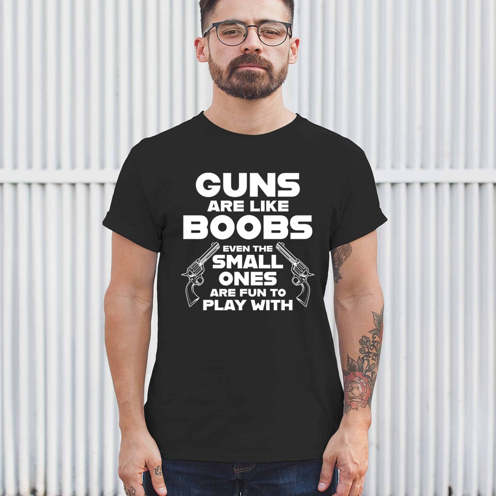 Guns Are Like Boobs T-shirt – Funny 2nd Amendment 2A – Don’t Tread on Me Men’s Tee-teelabpro