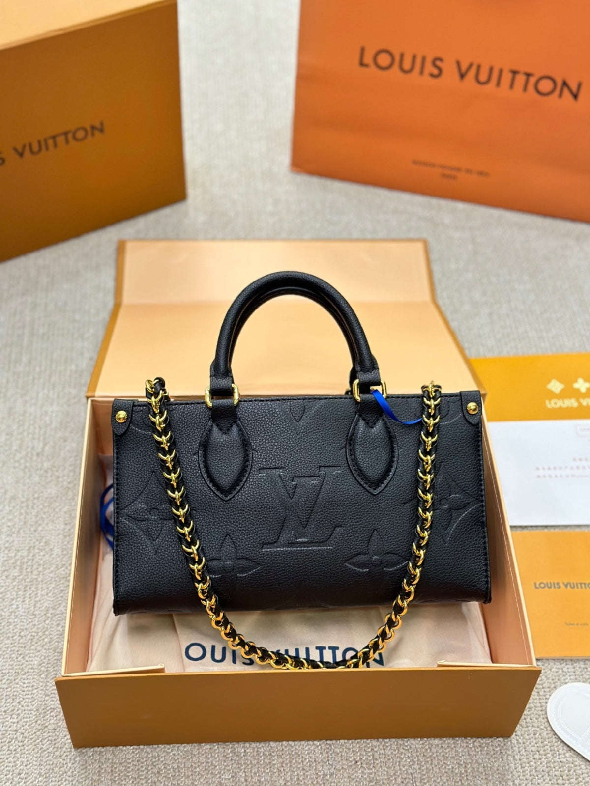 Louis Vuitton OnTheGo East West M23640