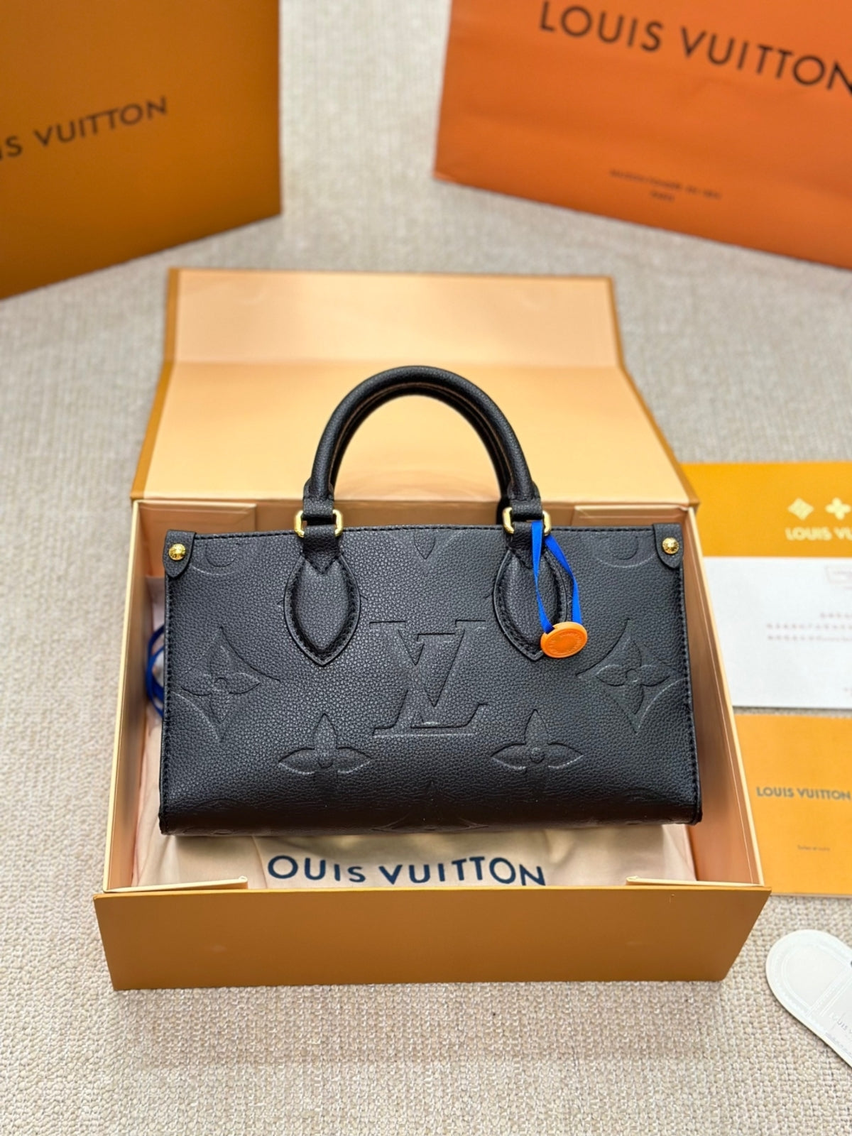 Louis Vuitton OnTheGo East West M23640