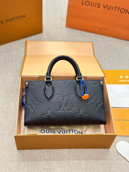 Louis Vuitton OnTheGo East West M23640