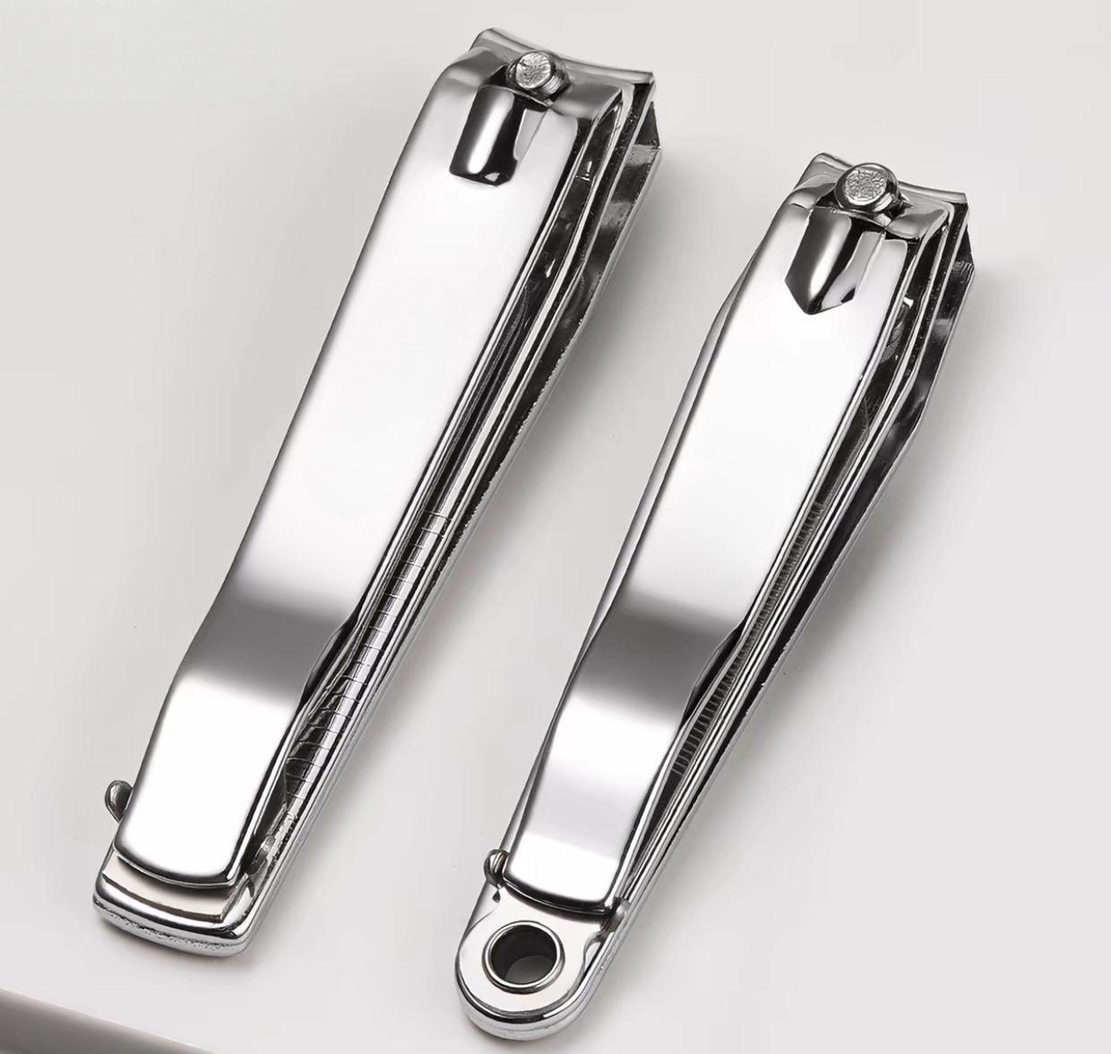 Vysoce kvalitní manikúrové nůžky pro dokonalou péči